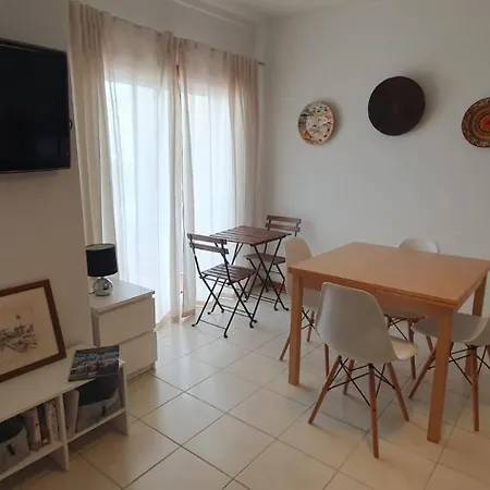 Refugio Na Da Falesia, A Pe E Golfe, Alfamar E Falesia *